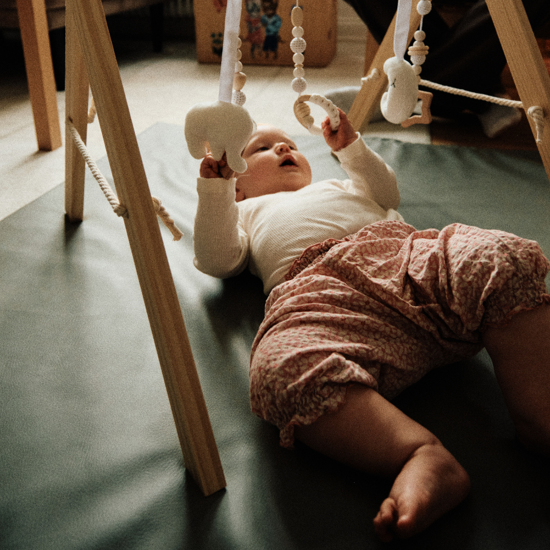 Swirly PlayMat – Blød & Stilfuld Legemåtte til Baby